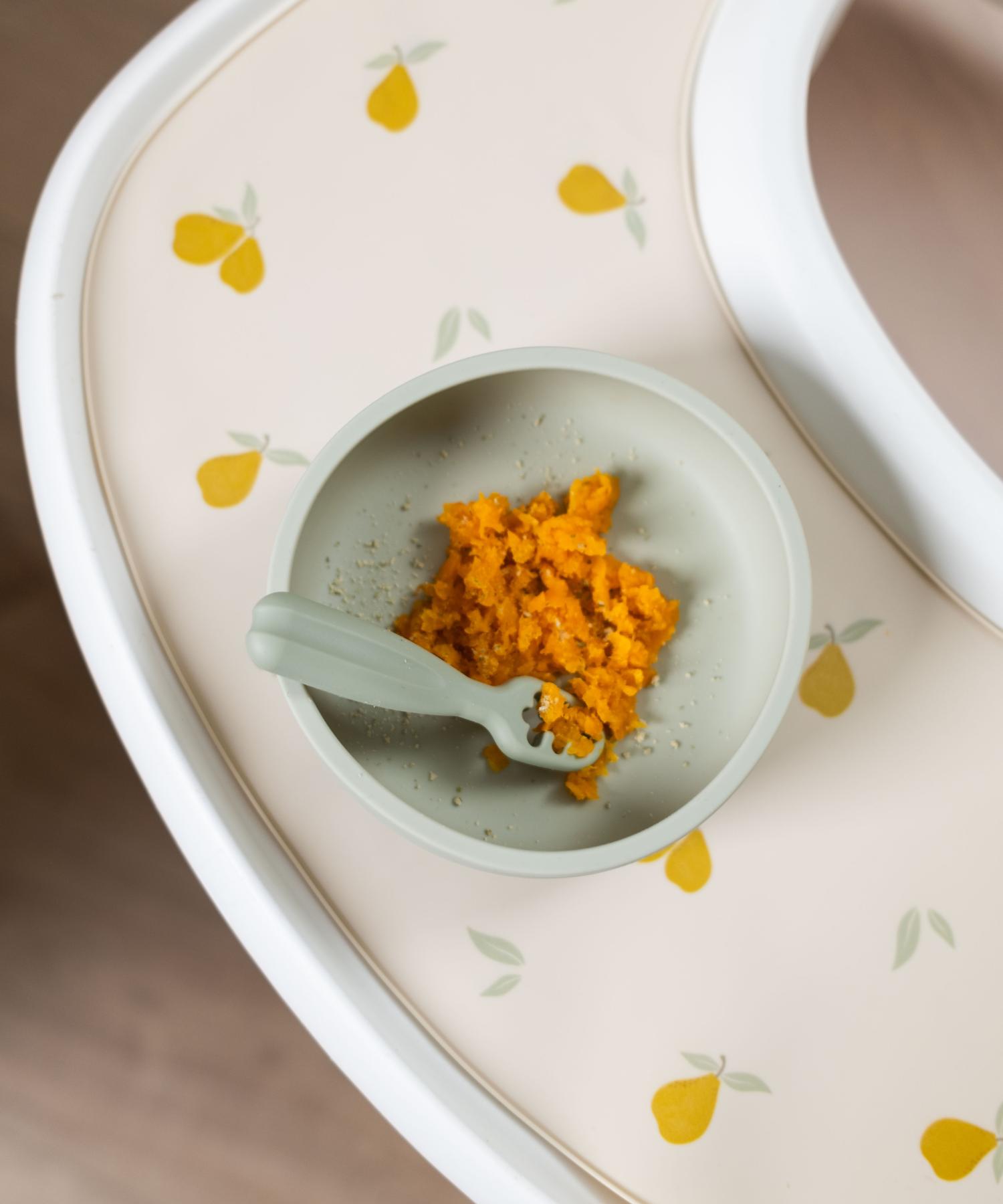 Barnskål och pre-spoon i silikon Knatteplock