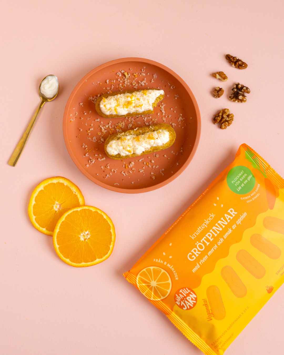 Grötpinne-morotskaka med frosting