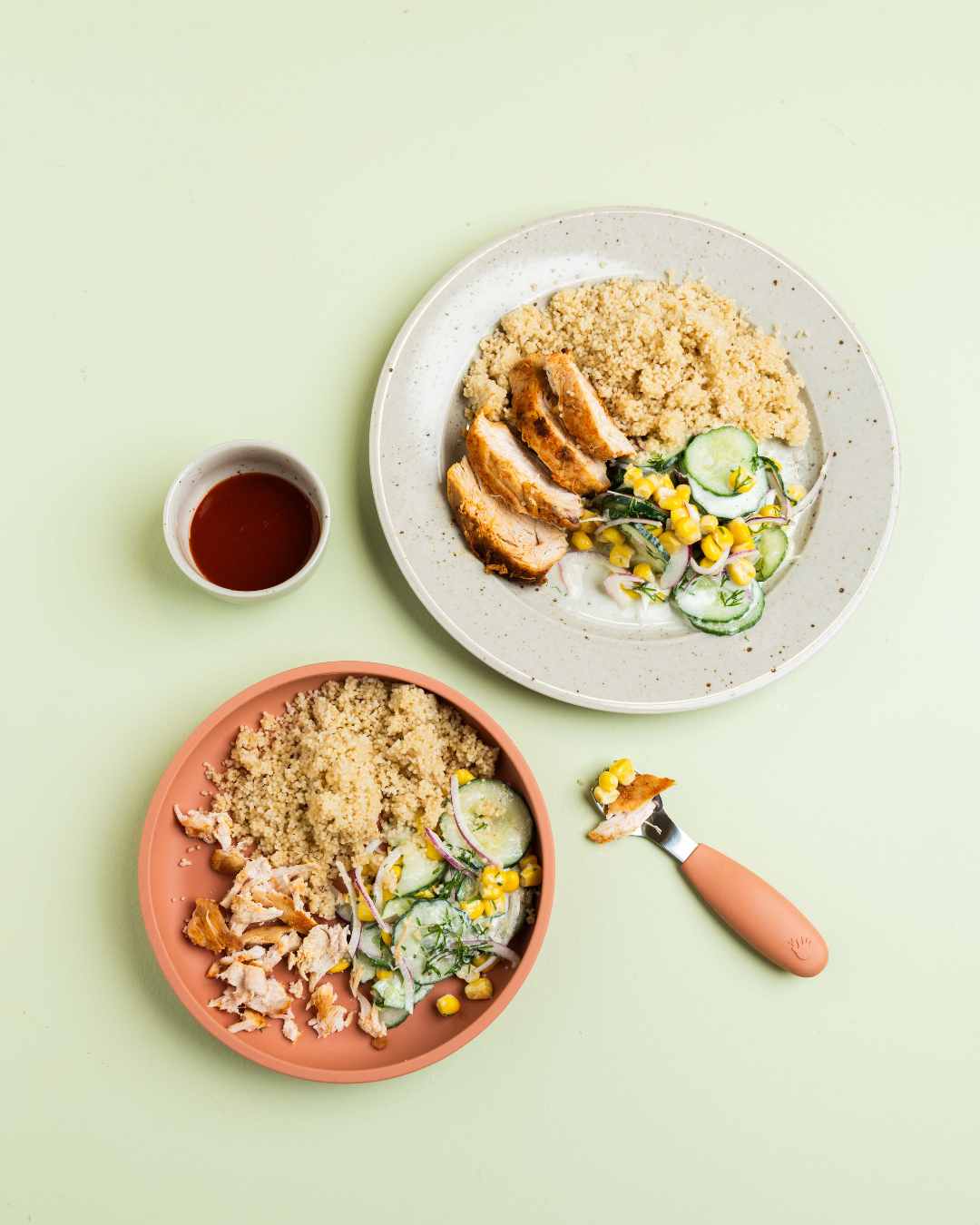 Paprikakyckling 
med couscous och krämig gurksallad