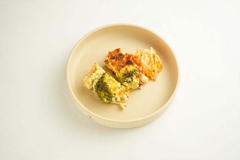 Broccolipaj med morotscoleslaw