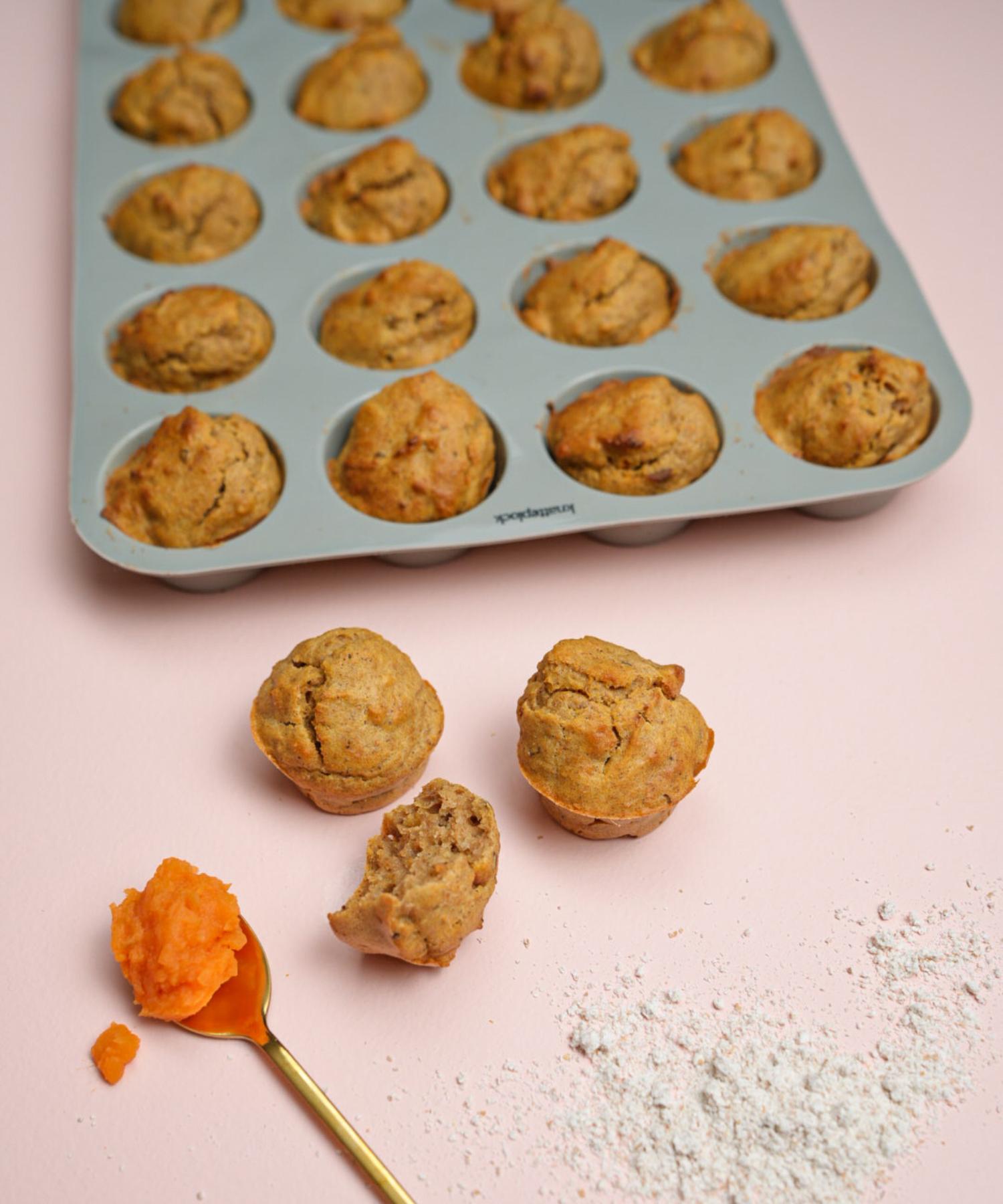 Minimuffinsform i silikon - Dusty green Knatteplock