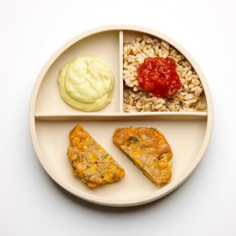 Majsfritters med salsa och avokadoröra