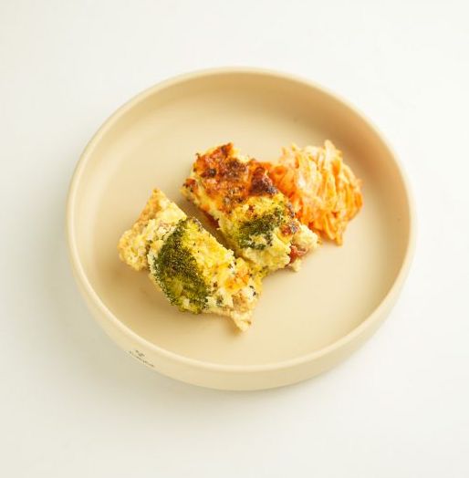 Broccolipaj med morotscoleslaw