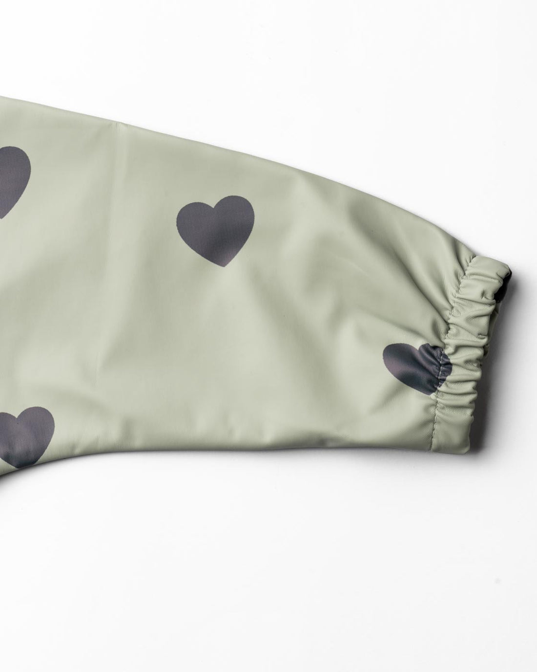 Haklapp med ärm & vattenavvisande ficka - Green hearts