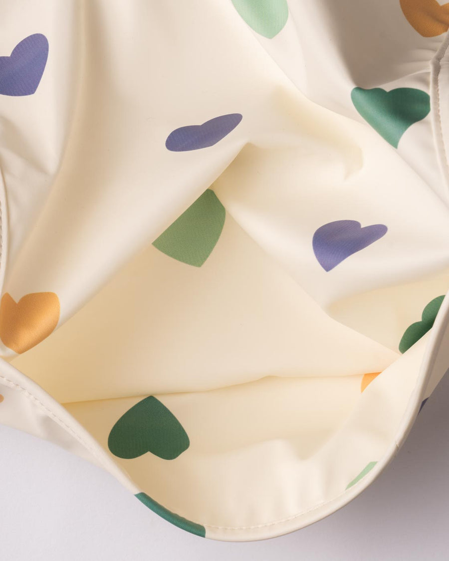 Bib with sleeves - Color hearts