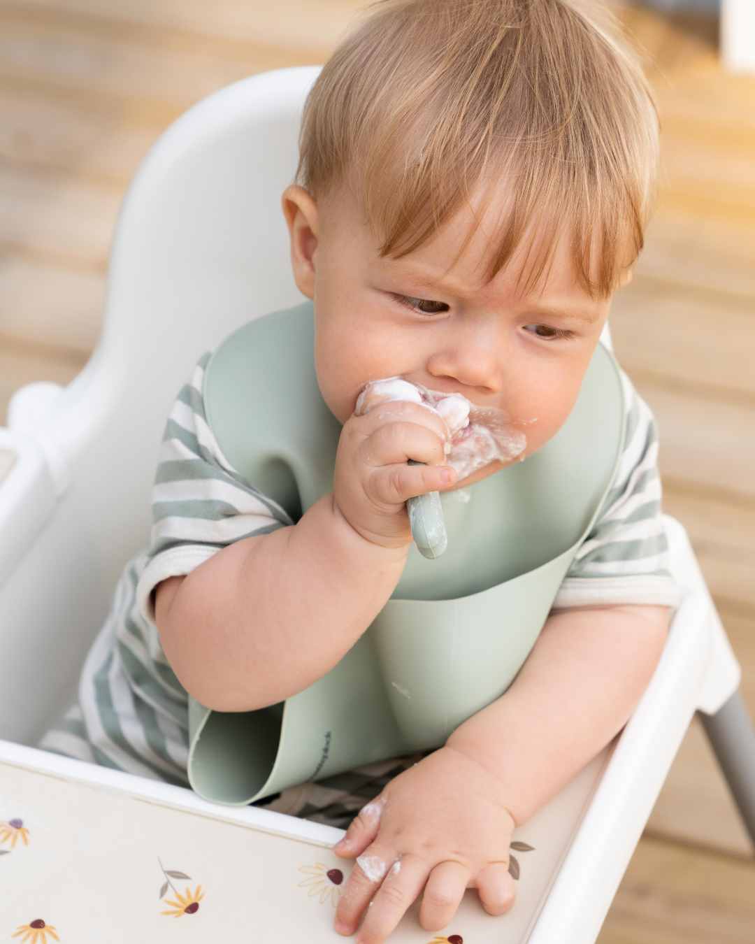 Allt du behöver veta om yoghurt till bebisar: när, vad och hur?